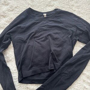 Cropped work-out long sleeve